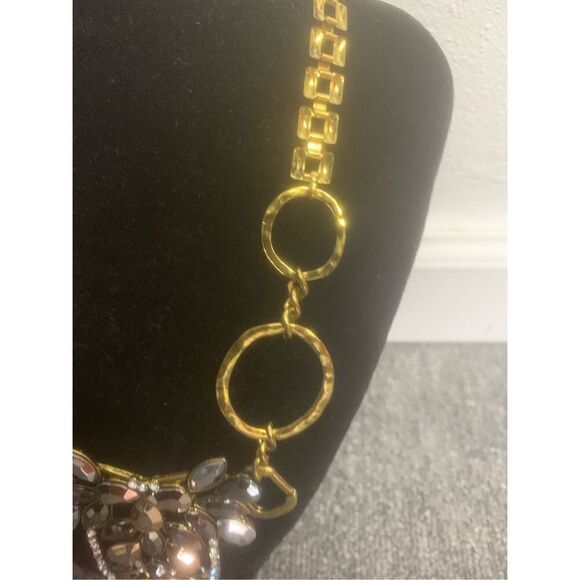 Bejeweled Necklace - Picture 5 of 6